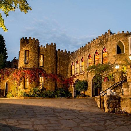 The Manor Basket Range Hotel ภายนอก รูปภาพ